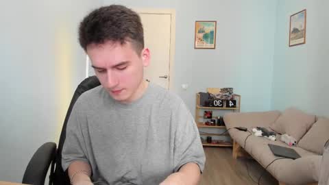 Snapshot of scooby_r chatting on 23, 2, 2025 Thomas brunette and Alex blond online show from 23, 2, 2025