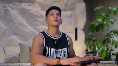 Andrew Flintt online show from 5, 4, 2026