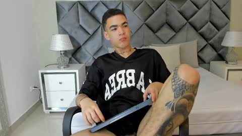 Snapshot of scott_knight chatting on 21, 2, 2025 Scot online show from 21, 2, 2025