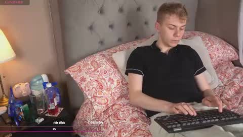 Snapshot of scottish_twink01 chatting on 13, 6, 2026 danny online show from 13, 6, 2026