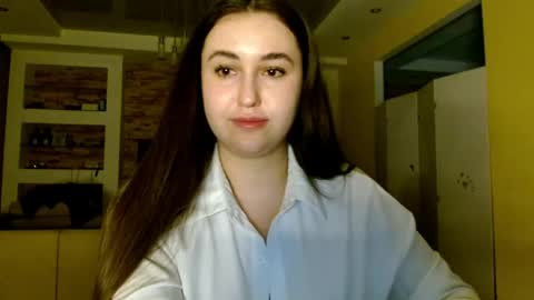 Elizabeth  online show from 15, 4, 2026