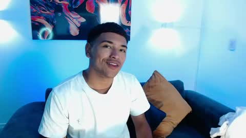 Snapshot of seanstonee chatting on 15, 4, 2026 Sean online show from 15, 4, 2026