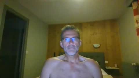 Snapshot of seb846894 chatting on 8, 6, 2026 seb846894 online show from 8, 6, 2026