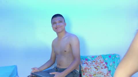 Snapshot of sebas_n_aly chatting on 15, 7, 2026 ely online show from 15, 7, 2026