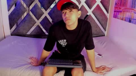sebas_pretty7 online show from 2, 12, 2025