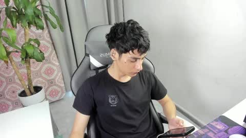 sebastian online show from 25, 4, 2026