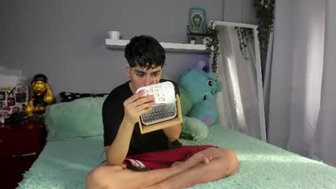 Snapshot of sebas_rosse chatting on 17, 6, 2026 sebastian online show from 17, 6, 2026