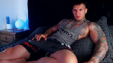 Snapshot of sebastian_muss chatting on 18, 4, 2026 Sebastian online show from 18, 4, 2026