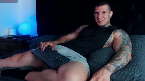 Snapshot of sebastian_muss chatting on 1, 6, 2026 Sebastian online show from 1, 6, 2026