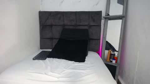 Snapshot of sebastian_n_alinson chatting on 2, 12, 2024 sebastian n alinson online show from 2, 12, 2024