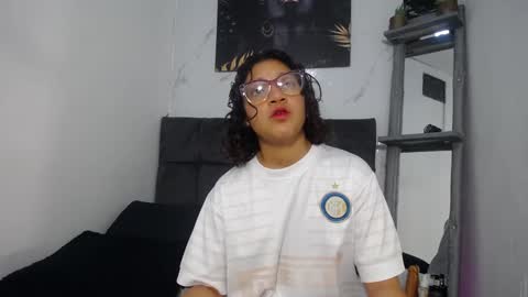 Snapshot of sebastian_n_alinson chatting on 4, 12, 2024 sebastian n alinson online show from 4, 12, 2024