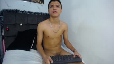 Snapshot of sebastian_n_alinson chatting on 20, 12, 2024 sebastian n alinson online show from 20, 12, 2024