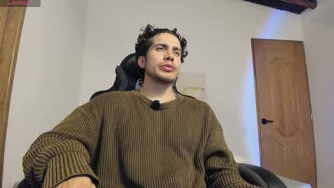 Snapshot of sebastianortizm chatting on 18, 5, 2026 Lucian Sinclair online show from 18, 5, 2026