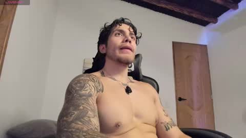 Snapshot of sebastianortizm chatting on 20, 5, 2026 Lucian Sinclair online show from 20, 5, 2026