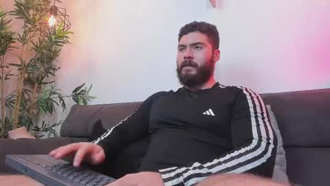 Instagram jeanpaulfit  online show from 3, 6, 2026