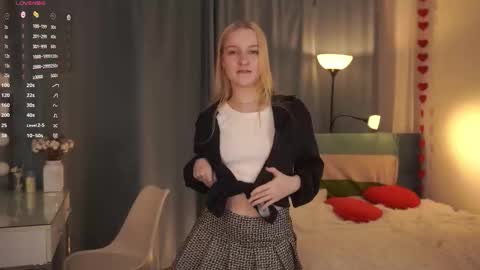 Snapshot of sebrinarainha chatting on 10, 10, 2025 Rina online show from 10, 10, 2025