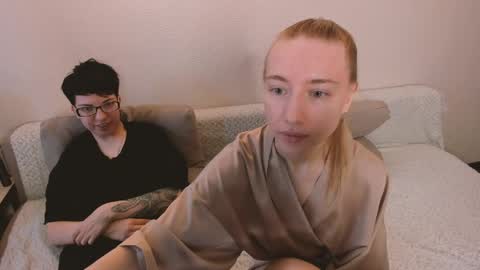 Snapshot of secret_dreams_ chatting on 28, 5, 2026 Amanda and pair in a real life we love each other but can play with you online show from 28, 5, 2026