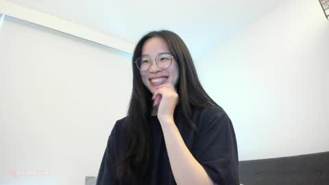 Snapshot of secretgirlfriendxo chatting on 9, 5, 2026 Angela online show from 9, 5, 2026