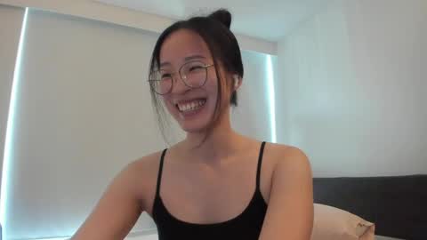 Snapshot of secretgirlfriendxo chatting on 5, 6, 2026 Angela online show from 5, 6, 2026