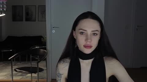 Snapshot of seduced_by_sara chatting on 30, 10, 2025 Sara online show from 30, 10, 2025