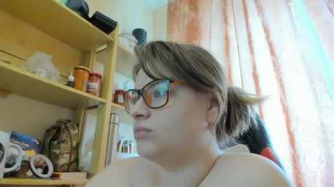 Snapshot of seductive_she_wolf chatting on 23, 4, 2026 seductive_she_wolf online show from 23, 4, 2026