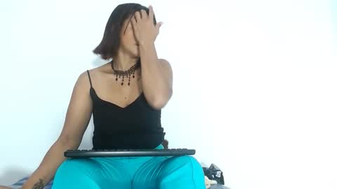 Estefany online show from 28, 2, 2026