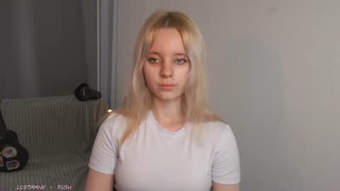 Snapshot of seebunny chatting on 9, 7, 2026 See Its honey bunny im Lana online show from 9, 7, 2026