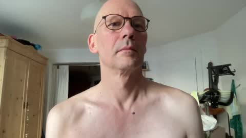 Snapshot of seethebigpicture chatting on 4, 7, 2026 seethebigpicture online show from 4, 7, 2026