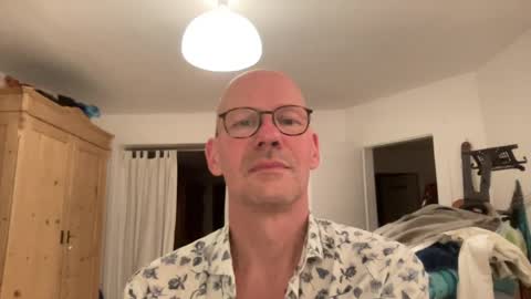 Snapshot of seethebigpicture chatting on 5, 7, 2026 seethebigpicture online show from 5, 7, 2026
