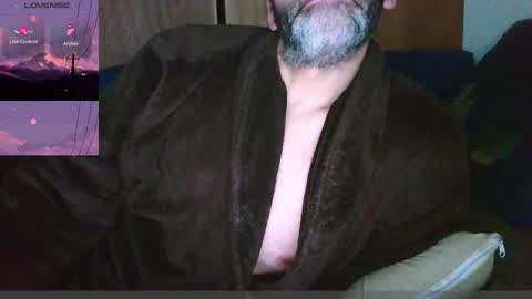 Snapshot of seewolf1000 chatting on 2, 2, 2025 seewolf1000 online show from 2, 2, 2025