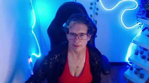 Snapshot of selena_ferreira chatting on 4, 6, 2026 Selena online show from 4, 6, 2026