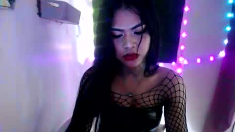 Snapshot of selena_fox2000 chatting on 27, 4, 2026 selena_fox2000 online show from 27, 4, 2026