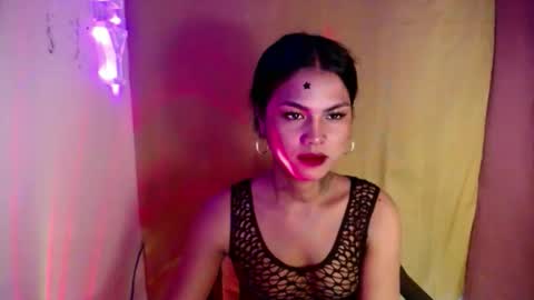 Snapshot of selena_fox2000 chatting on 12, 5, 2026 selena_fox2000 online show from 12, 5, 2026