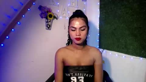 Snapshot of selena_fox2000 chatting on 20, 5, 2026 selena_fox2000 online show from 20, 5, 2026