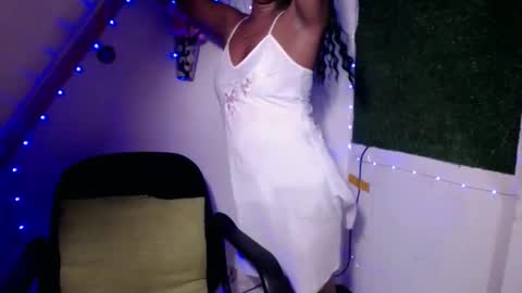 Snapshot of selena_fox2000 chatting on 25, 5, 2026 selena_fox2000 online show from 25, 5, 2026