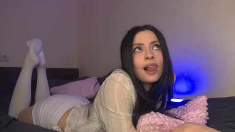 Snapshot of selena_riot chatting on 6, 5, 2026 sofi online show from 6, 5, 2026