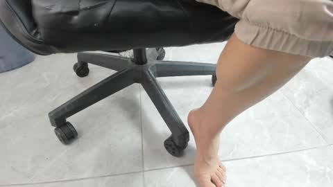 selena roberts online show from 14, 10, 2025