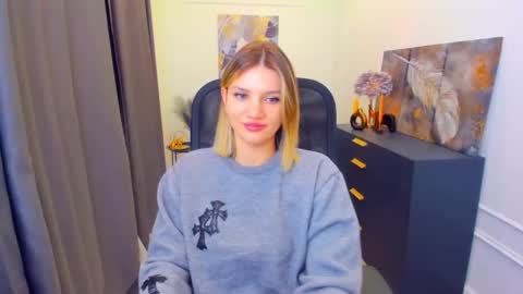selenaemoore online show from 9, 4, 2026