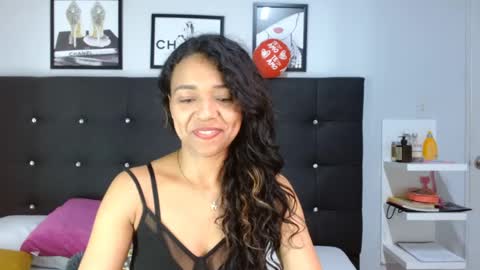Snapshot of selene_bubble chatting on 16, 4, 2026 Selene online show from 16, 4, 2026