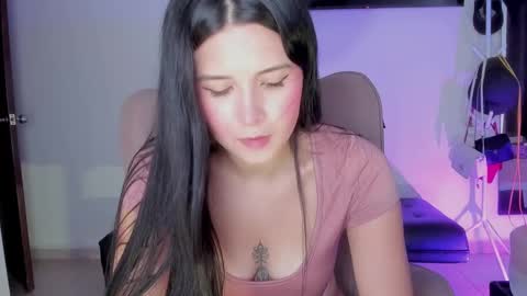 Snapshot of selene_king22 chatting on 6, 10, 2025 Alejandra  online show from 6, 10, 2025