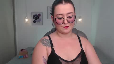 Snapshot of selene_rouse_ chatting on 31, 5, 2026 selene_rouse_ online show from 31, 5, 2026