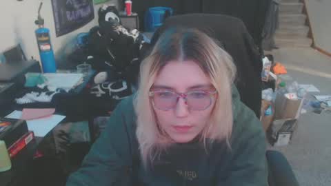 Snapshot of selenebaby chatting on 22, 1, 2025 Selene online show from 22, 1, 2025