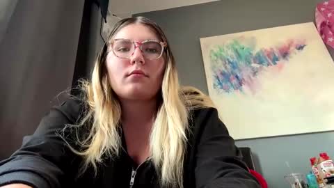 Snapshot of selenebaby chatting on 7, 10, 2025 Selene online show from 7, 10, 2025