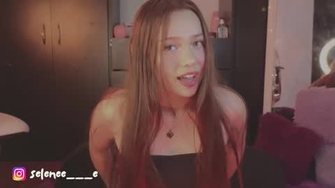 Snapshot of selenee___e chatting on 15, 1, 2025 selene online show from 15, 1, 2025