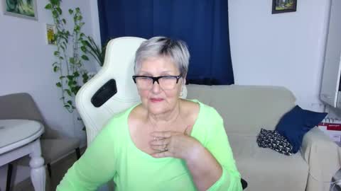 Selenna online show from 11, 2, 2026