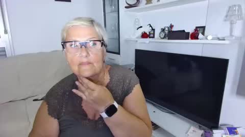 Snapshot of selenna57 chatting on 7, 6, 2026 Selenna online show from 7, 6, 2026