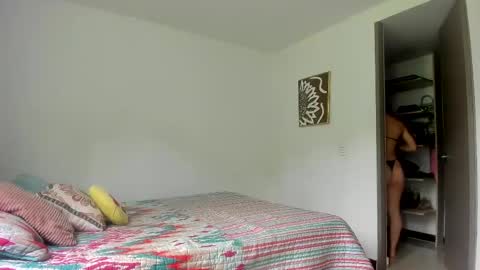 Selyn online show from 12, 9, 2025