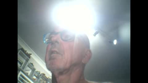 Snapshot of semajstretsa chatting on 19, 4, 2026 frederick online show from 19, 4, 2026