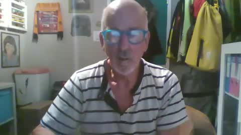 Snapshot of semajstretsa chatting on 16, 5, 2026 frederick online show from 16, 5, 2026