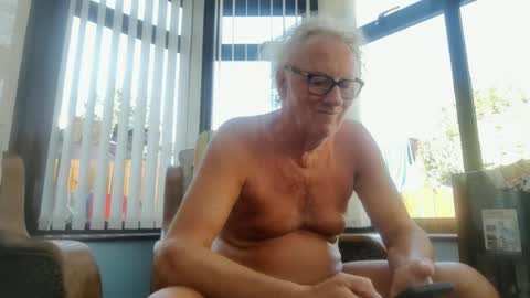 Snapshot of seniorfuntime1556 chatting on 24, 6, 2026 Summiteer online show from 24, 6, 2026